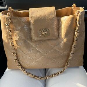 Rare CHANEL Kelly Iridescent Caviar Tote Shopper Bag